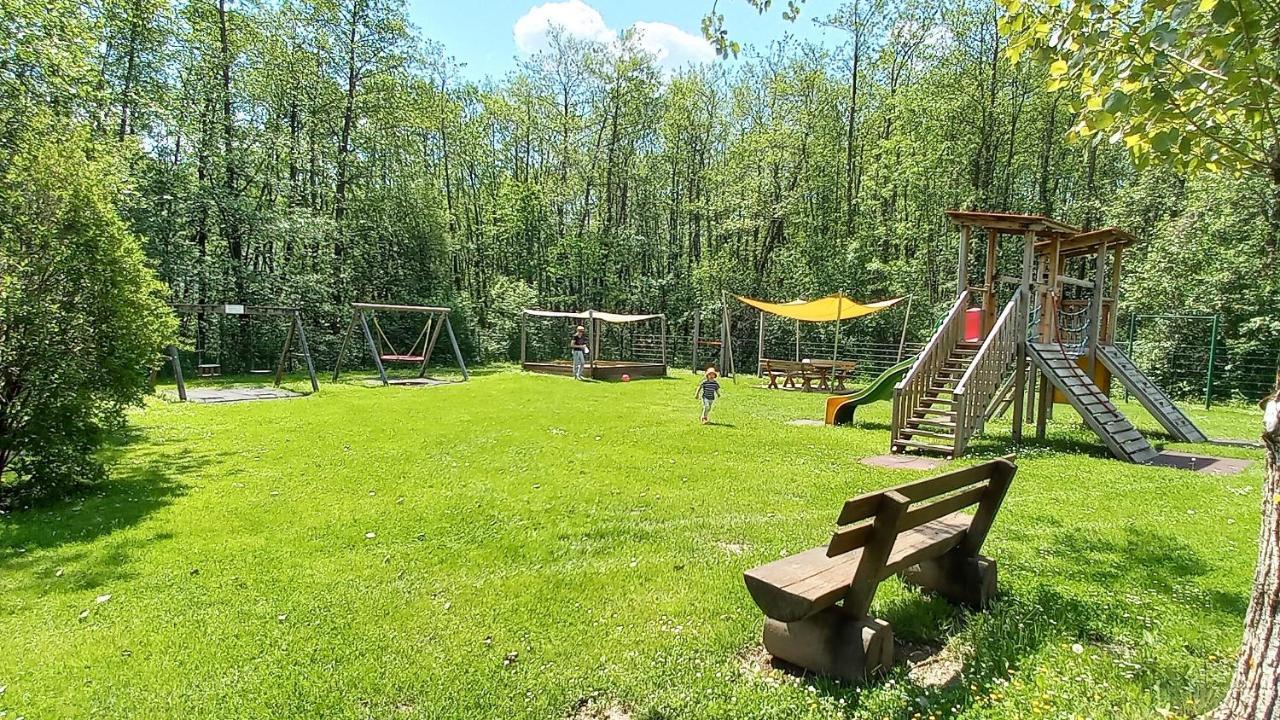 Seeblick Appartement Kaspar direkt am Ossiacher See mit Hallenbad Ski Gerlitzen Haus KMB Bodensdorf Exterior foto