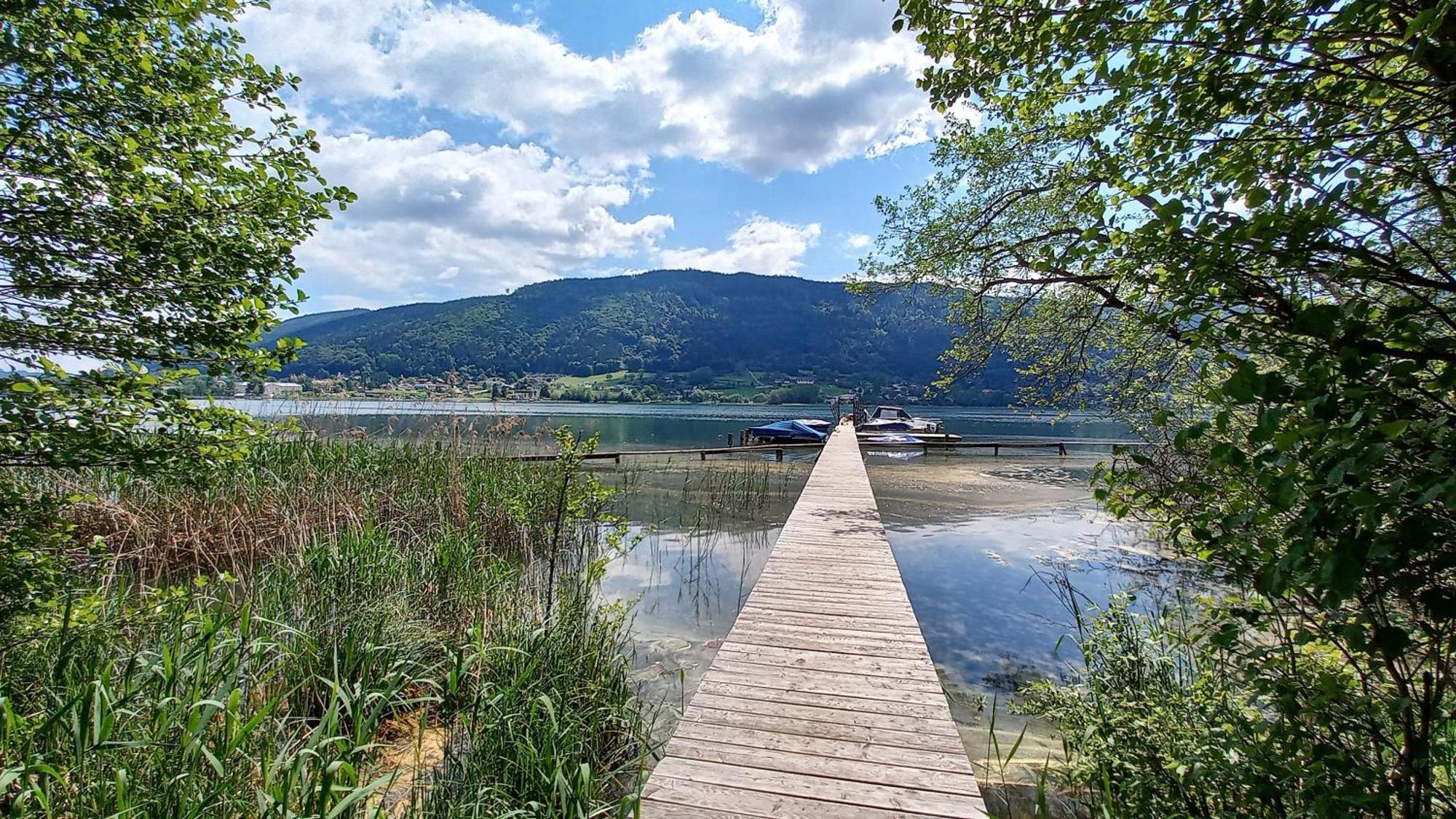 Seeblick Appartement Kaspar direkt am Ossiacher See mit Hallenbad Ski Gerlitzen Haus KMB Bodensdorf Exterior foto