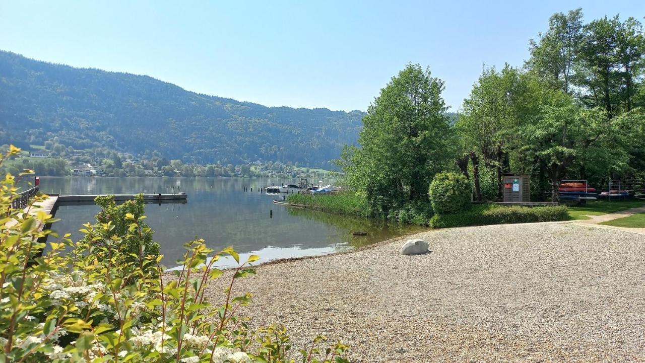 Seeblick Appartement Kaspar direkt am Ossiacher See mit Hallenbad Ski Gerlitzen Haus KMB Bodensdorf Exterior foto