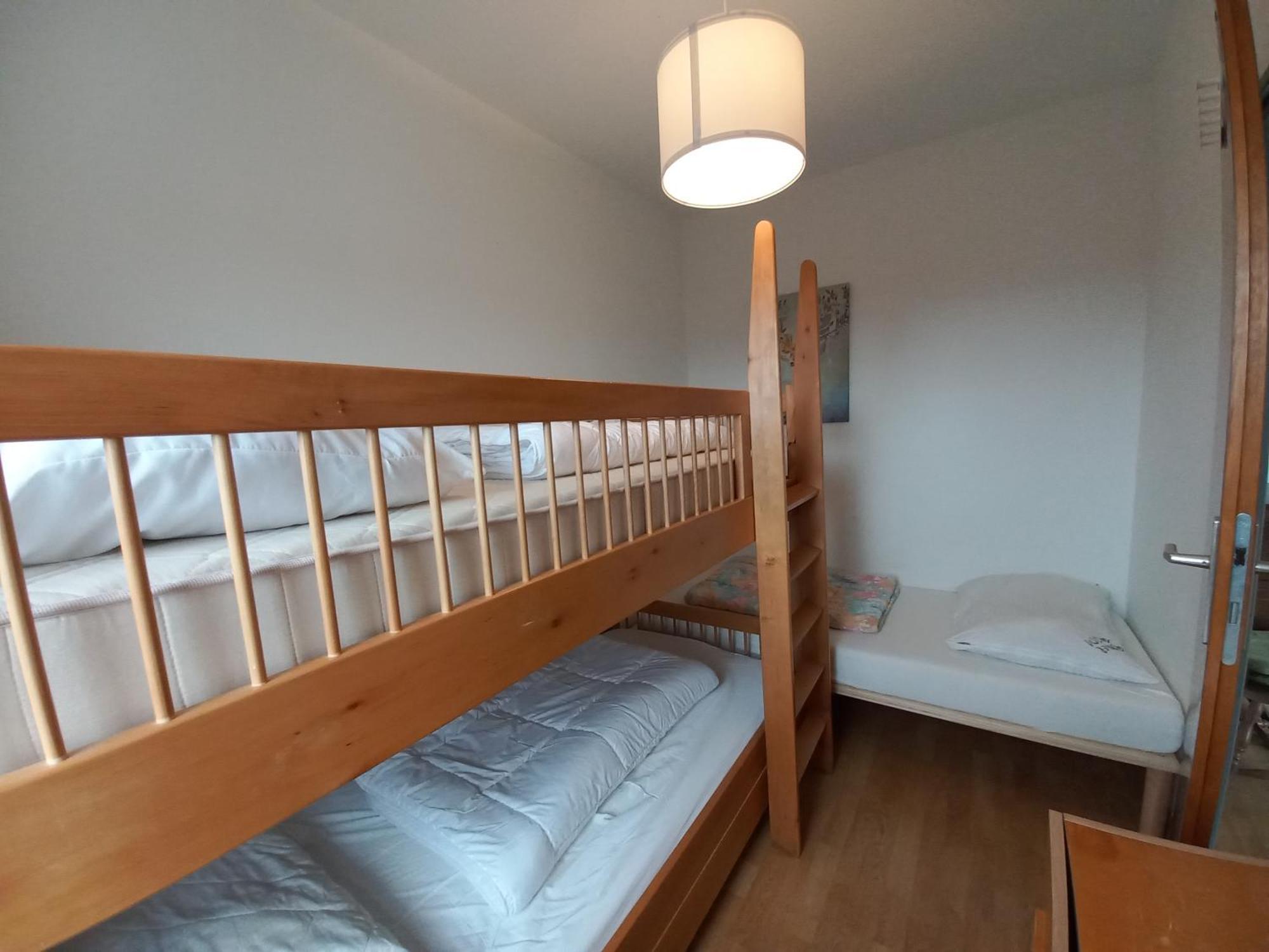 Seeblick Appartement Kaspar direkt am Ossiacher See mit Hallenbad Ski Gerlitzen Haus KMB Bodensdorf Exterior foto