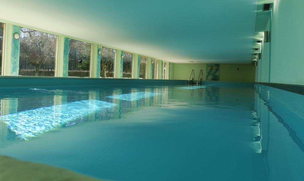 Seeblick Appartement Kaspar direkt am Ossiacher See mit Hallenbad Ski Gerlitzen Haus KMB Bodensdorf Exterior foto